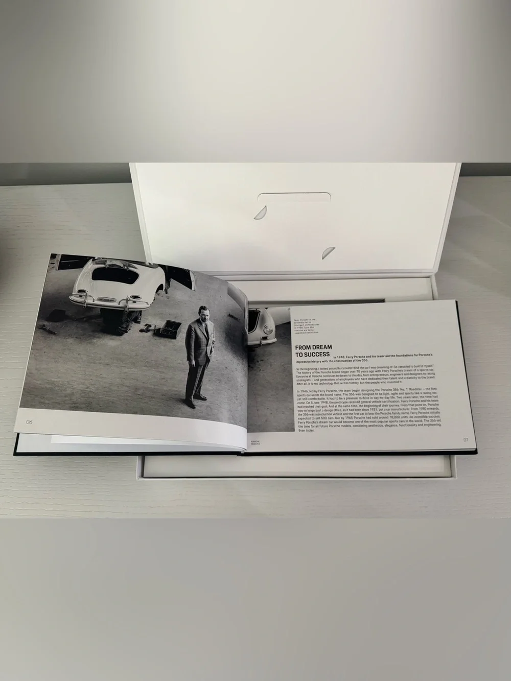 Official Porsche 🏎️📖🖊️Welcome Kit | Cayenne Coupe | Book, Pen & Luxury Box